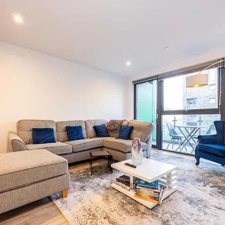 City Life Apartment Manchester Exterior photo