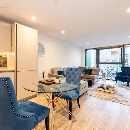 City Life Apartment Manchester Exterior photo