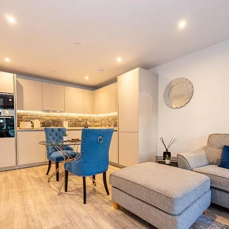 City Life Apartment Manchester Exterior photo